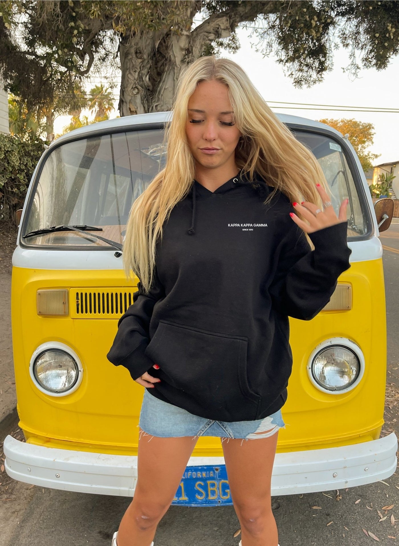 Kappa Kappa Gamma / KKG Simple Trendy Cute Circle Sorority Hoodie Sweatshirt Design Black
